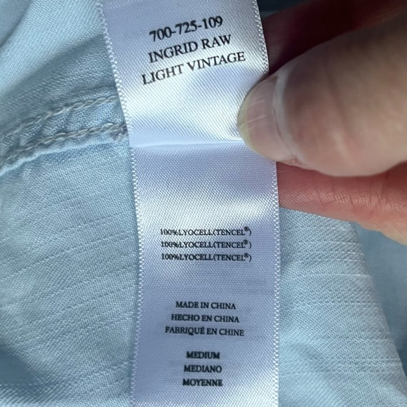 Rails Light Blue Raw Hem Lightweight Long Sleeve Tencel Button Down Shirt Size M - Picture 7 of 8